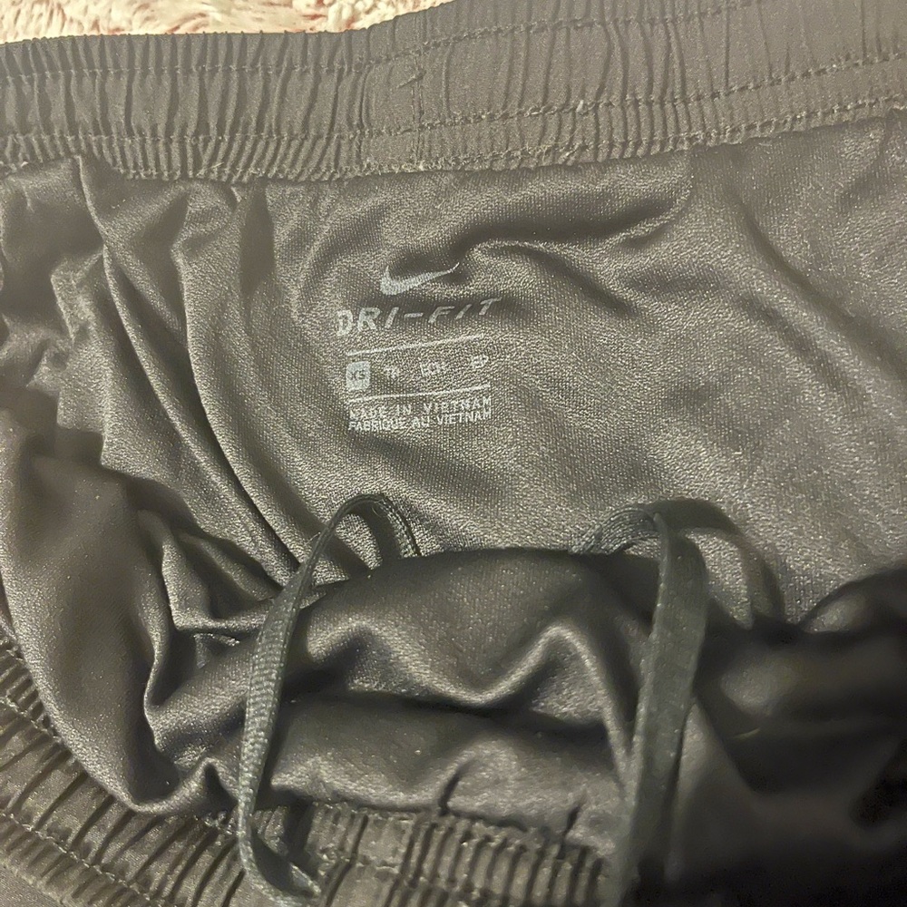 Red and Black Nike Athletic Shorts size xs - Picture 2 of 2